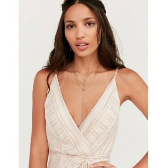 Urban Outfitters Kimchi Blue Gold Thistle Sparkle Metallic Wrap Maxi Dress 6 - Picture 2 of 13